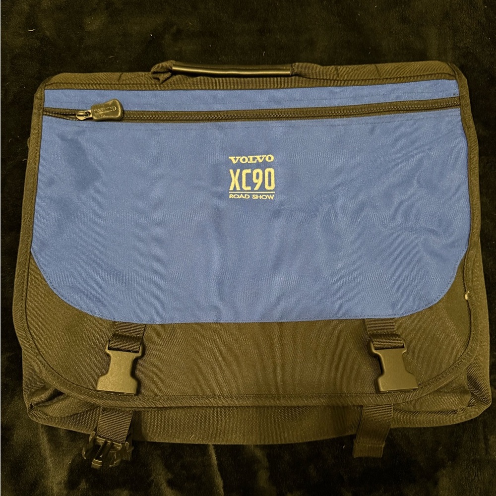 Lands End/Volvo XC 90 Blue and Black Messenger/Laptop Bag. New.